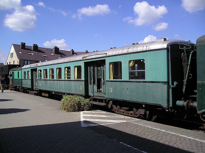 File:M1 rail car(11).JPG