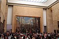 Louvre Müzesi'nde Mona Lisa salonunda sergilenmektedir.