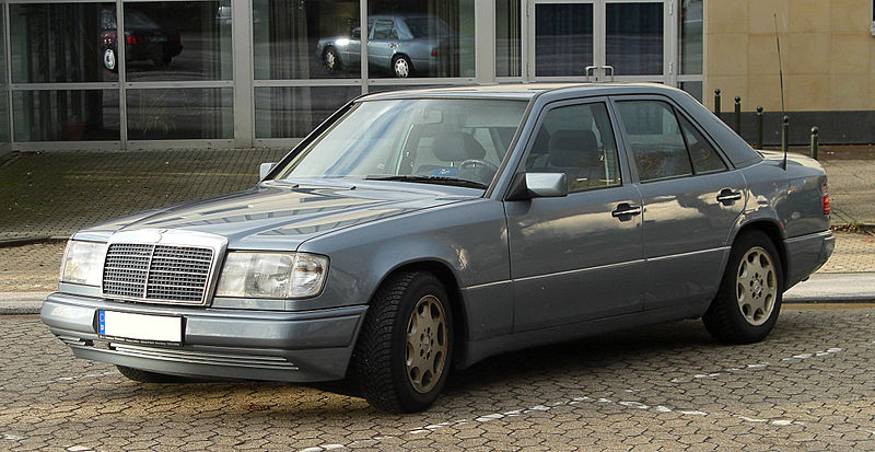 File:Mercedes-Benz 300 D Turbo 4MATIC (W 124, Facelift) front 20110125.jpg