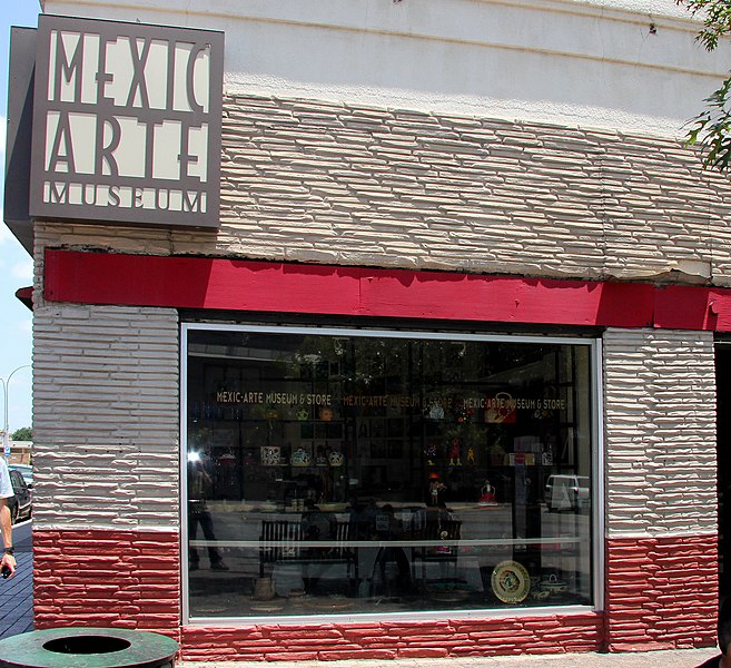 File:Mexic arte storefront 2012.jpg