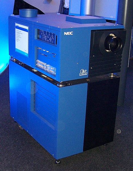 File:NEC Cinema DLP Beamer cebit2006.JPG