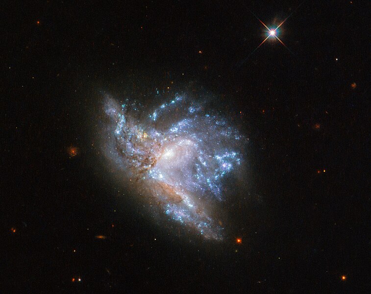 File:NGC6052 - HST - Potw1909a.jpg