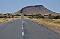 Na silnici B1, oblast Karas - Namibie - panoramio (2).jpg