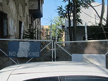 Parking gate in the buffer zone Nicosia by Paride 8.JPG