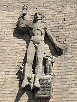 Nijmegen - Reliëf van Mercurius van Jac. Maris op een flatgebouw aan Plein 1944.jpg