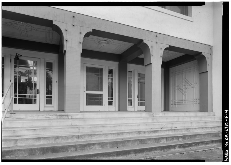 File:Northeast entrance detail, looking southwest. - Agnews State Hospital, Women's Convalescent Home, West Side of South Circle Drive, Santa Clara, Santa Clara County, CA HABS CAL,43-SANCLA,6F-4.tif