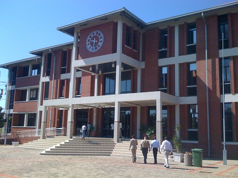 File:One of the main buidlings on the square in Francistown (3296267241).jpg