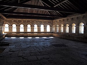 Upper level where the town meetings took place (cistern drains in the centre )