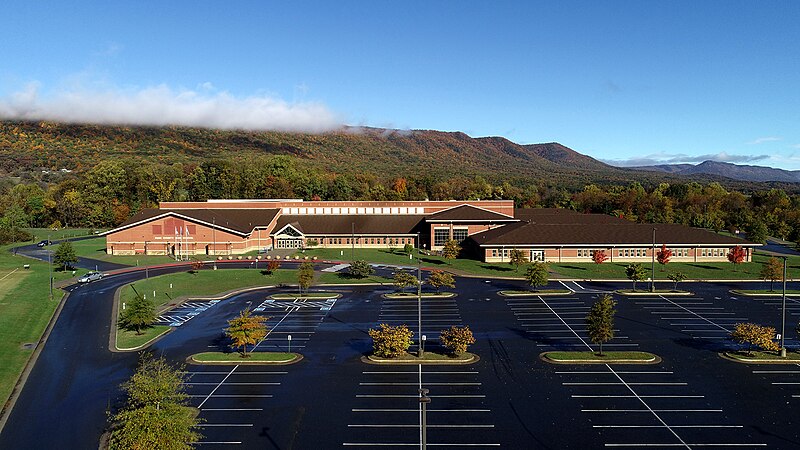 File:Page County High School.jpg