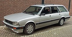 Peugeot 505 Turbo Familiale 1991.jpg