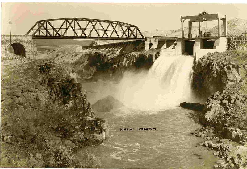 File:PikiWiki Israel 6928 Yarmouk Lake Dam power plant near naharyim.jpg