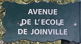 Voir la plaque.