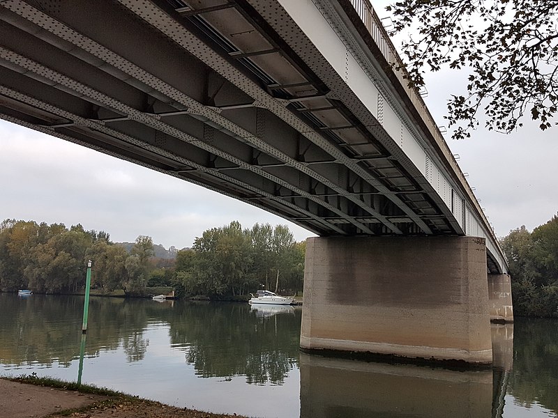 File:Pont Rhin et Danube Meulan les Mureaux oct 2018a.jpg