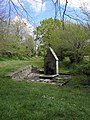 Poullan-sur-Mer : chapelle Notre-Dame-de-Kérinec, fontaine de dévotion 1.