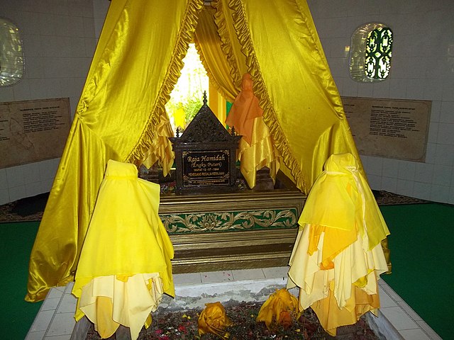 The Tomb of Puteri Hamidah, Queen of Sultan Mahmud Shah III.
