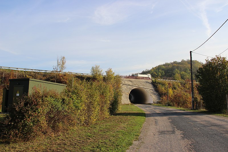 File:RN 4 à Ligny en Barrois 1.jpg