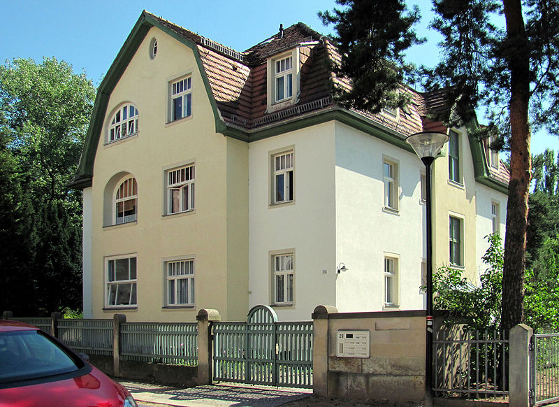 File:Radebeul Mietvilla Einsteinstraße 29.JPG