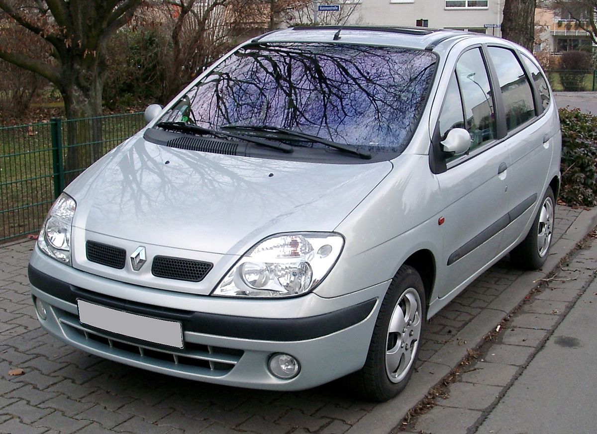 File:Renault Mégane II Facelift front 20091206.jpg - Wikimedia Commons