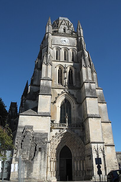 Cómo llegar a Cathédrale Saint-Pierre de Saintes en transporte público - Sobre el lugar