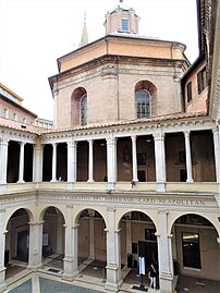 Chiostro del Bramante, en koepel van de Santa Maria della Pace.
