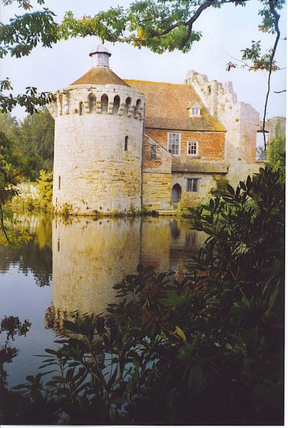 File:Scotney (Old) Castle Moat. - geograph.org.uk - 170938.jpg