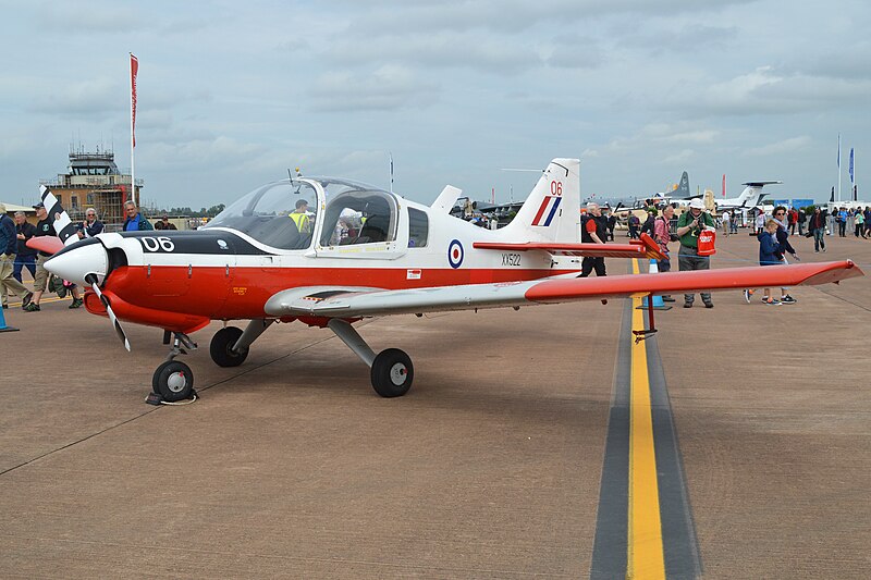 File:Scottish Aviation Bulldog 121 ‘XX522 - 06’ (G-DAWG) (35655456972).jpg