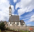 Pfarrkirche zum Heiligen Andreas, erbaut 1290, 1849/53 neugotisiert[4]