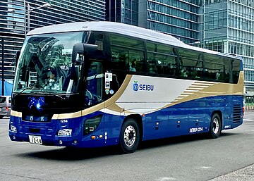 西武観光バスが運行する高級観光バス「REGULUS」1214号車