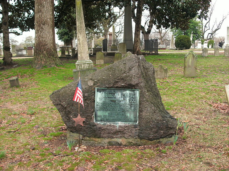 File:Shockoe Hill Cemetery - Elizabeth Van Lew.jpg