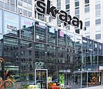 "Skrapans" entré från Götgatan