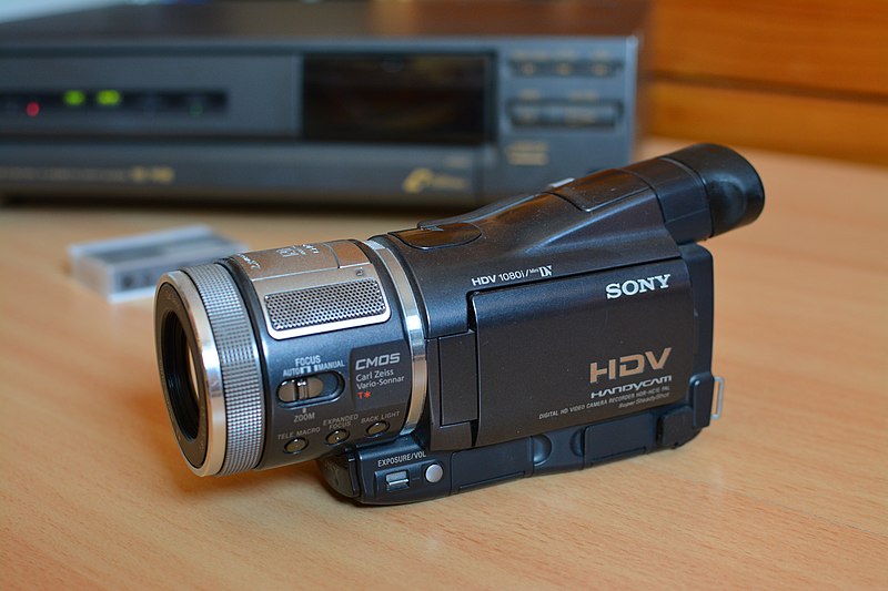 File:Sony Handycam HDV digital camcorder HDR-HC1E.jpg