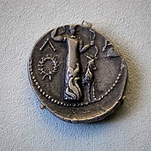 Sparta - king Kleomenes III - 226-222 BC - silver tetradrachm - head of Kleomenes III - cult statue of Apollon of Amyklai - Berlin MK BM.jpg
