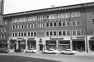 Spirituosenfirma Fritz Lehment in der Andreas-Gayk-Straße 19-21 (Kiel 48.602).jpg