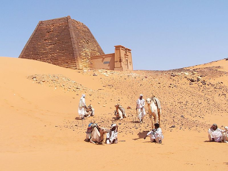 File:Sudan Meroe Pyramids 30sep2005 17.jpg