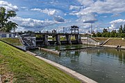 English: Dam on Svislač river. Minsk, Belarus Беларуская: Гідравузел на Свіслачы. Мінск, Беларусь Русский: Гидроузел на Свислочи возле улицы Денисовской. Минск, Беларусь