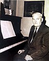 Bolesław Szabelski composing