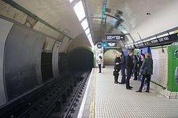 TOTTENHAM COURT ROAD-6 CPS 190211 (5462415988)