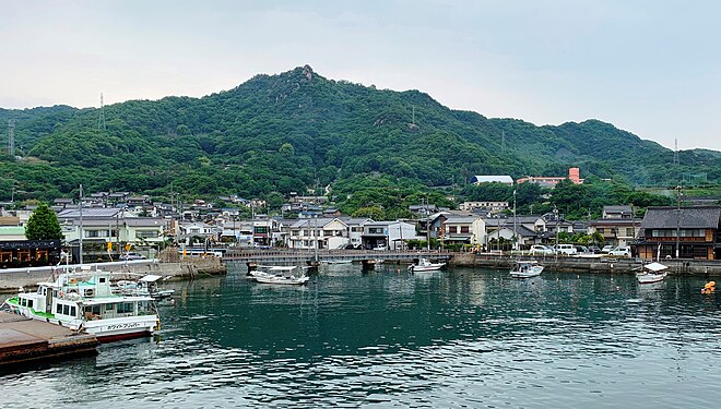 Tadanoumi Port, Takehara, Hiroshima Prefecture, Japan.jpg