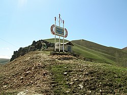 Chimgen'in kuzey köşesindeki işaret