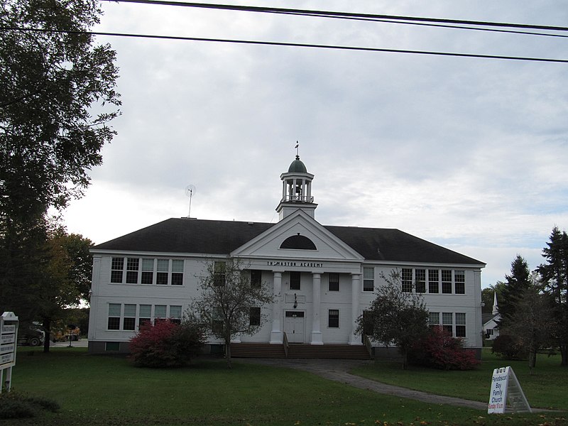 File:Thomaston Academy building, Thomaston, Maine.jpg