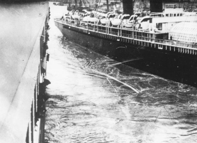SS New York in her near collision with the Titanic