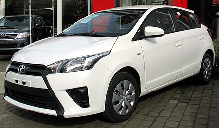 ไฟล์:Toyota_Yaris_1.5E_GL_2014_(14312824277).jpg