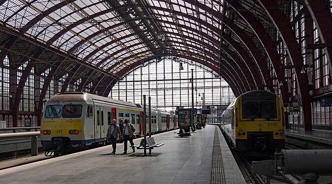 Trains in Antwerp Central station