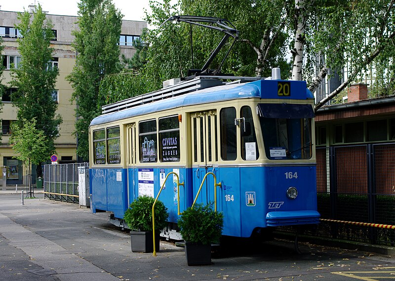 File:Tram T-101 Zagreb.jpg