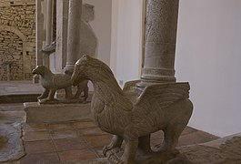 Un altar en la iglesia de la Santa Anunciación en Colle Sannita.