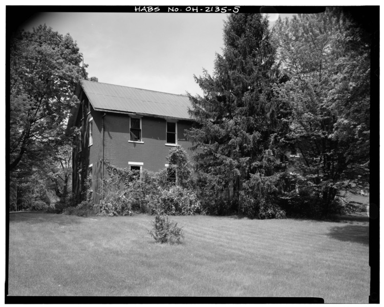 File:VIEW SOUTHEAST SHOWING WEST ELEVATION - Morgan County Home, State Route 376, McConnelsville, Morgan County, OH HABS OHIO,58-MCCON.V,1-5.tif