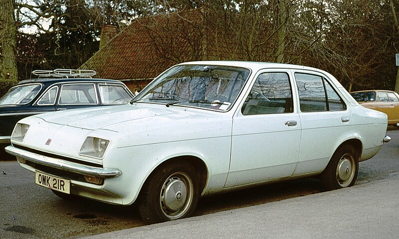 File:Vauxhall Chevette 4 door notchback Trumpington.jpg