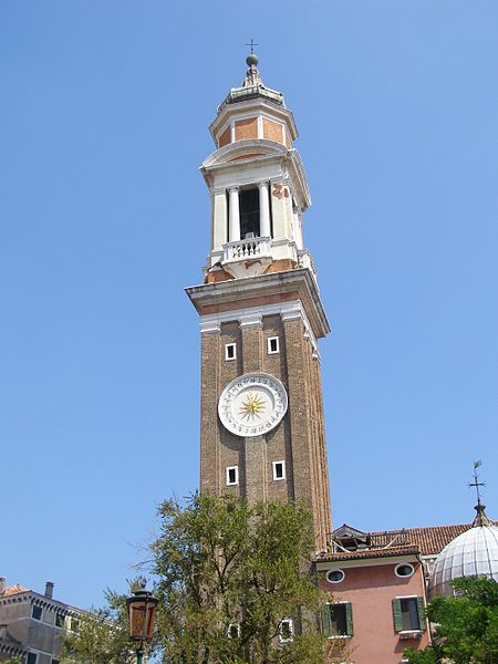 File:Venezia Santi Apostoli wieza 2.jpg