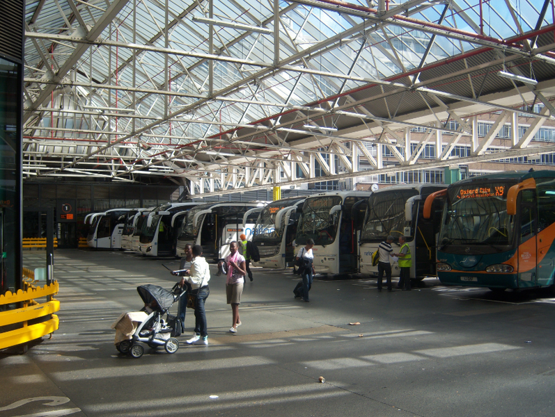 File:Victoria coach station london 2010.png