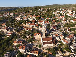 <span class="mw-page-title-main">Ložišća</span> Village in Croatia